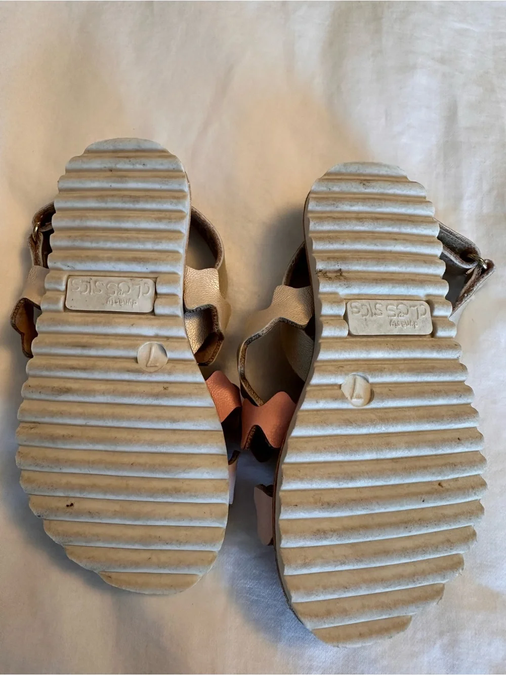 Dynasty Classics stylish sandals